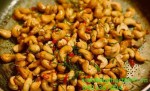 Cách làm món hạt điều rang bơ ớt lá chanh
