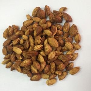 Hạt hạnh nhân có tác dụng làm đẹp da