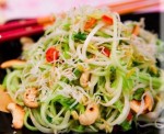 Gỏi hạt điều mật ong đu đủ gà xé